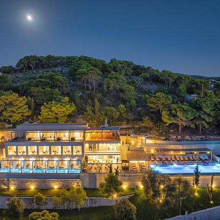 Myzith Luxury Suites Keri Bagian luar foto