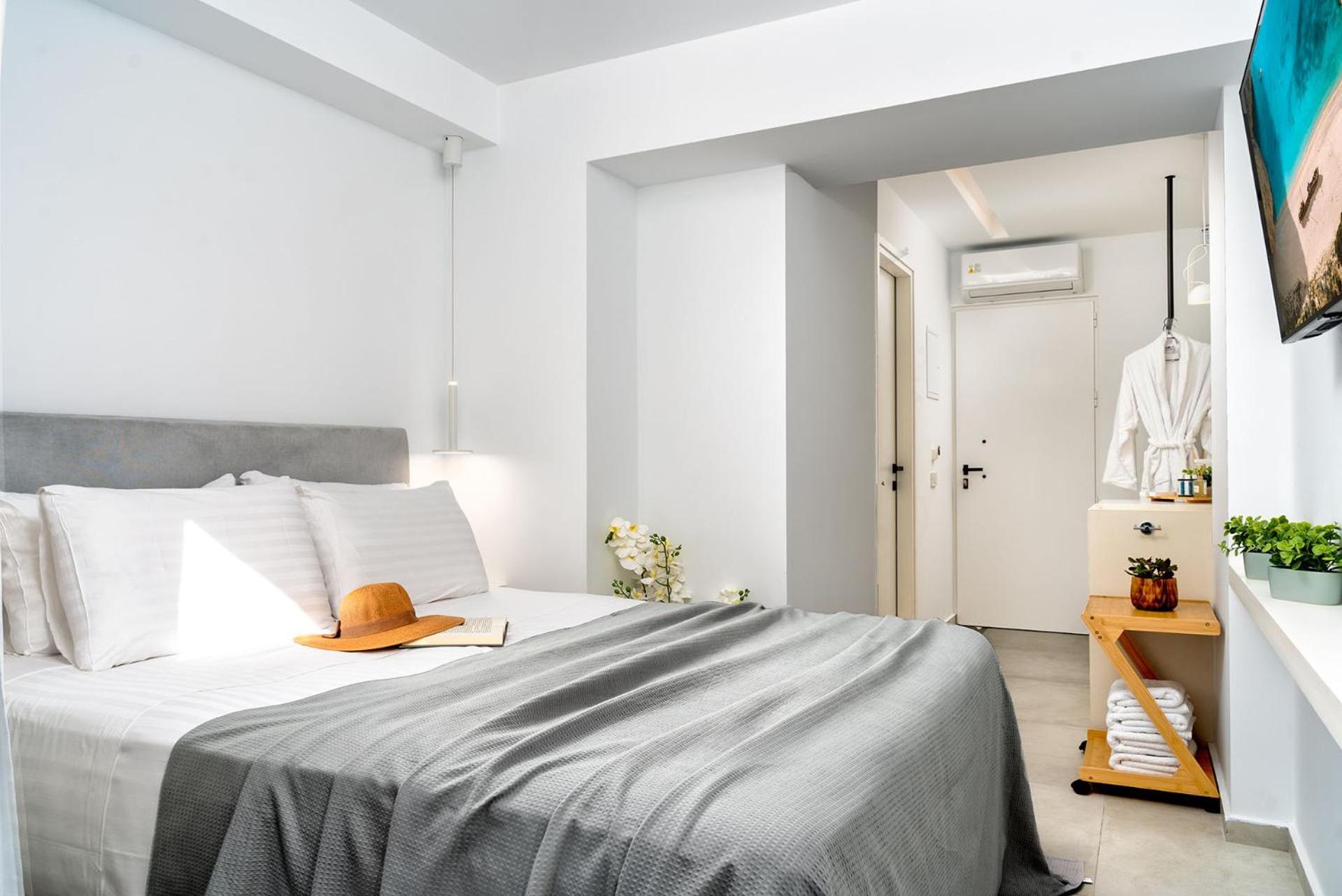 Myzith Luxury Suites Keri Bagian luar foto