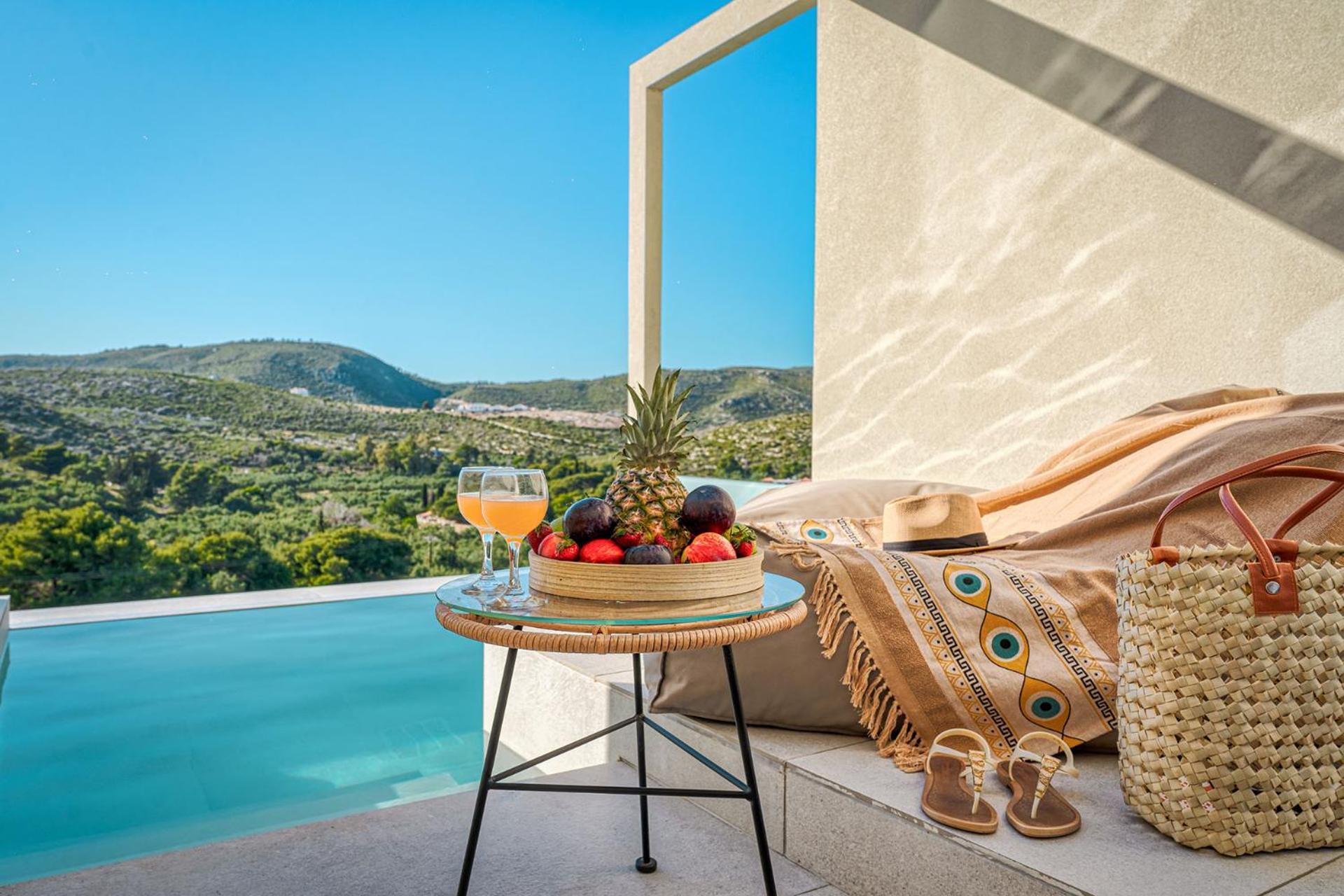 Myzith Luxury Suites Keri Bagian luar foto