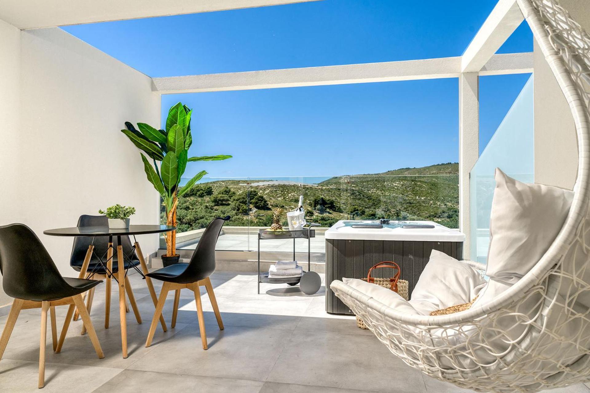 Myzith Luxury Suites Keri Bagian luar foto