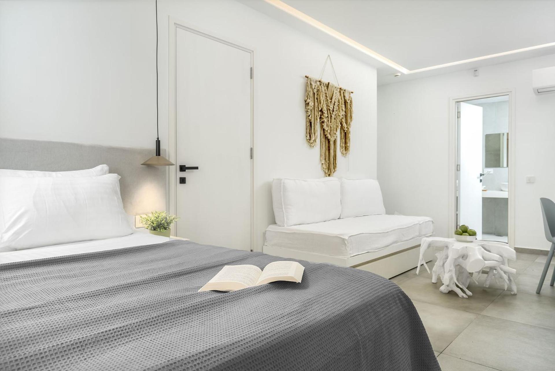 Myzith Luxury Suites Keri Bagian luar foto