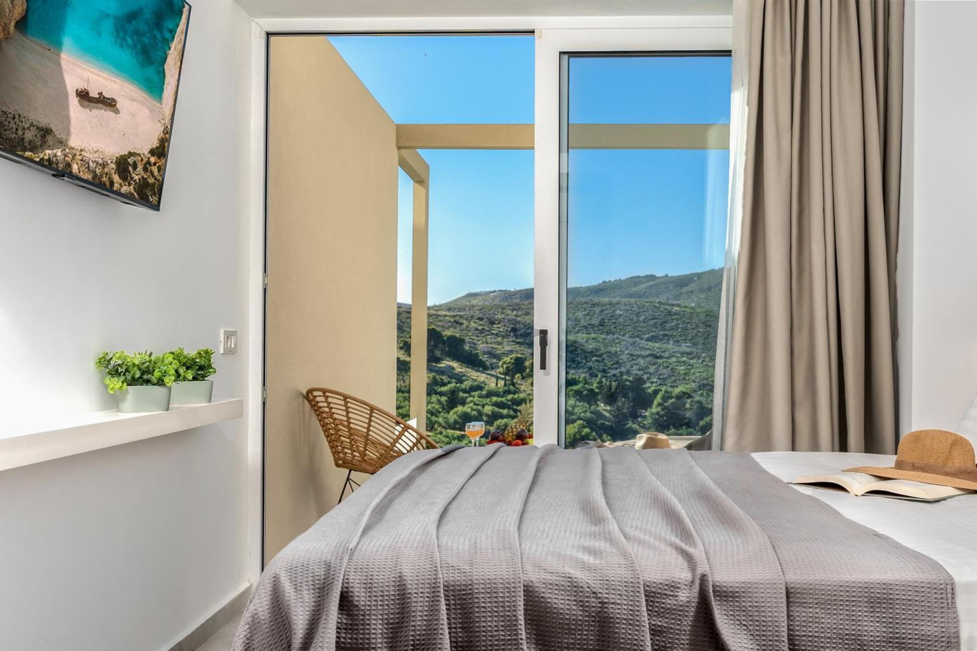 Myzith Luxury Suites Keri Bagian luar foto