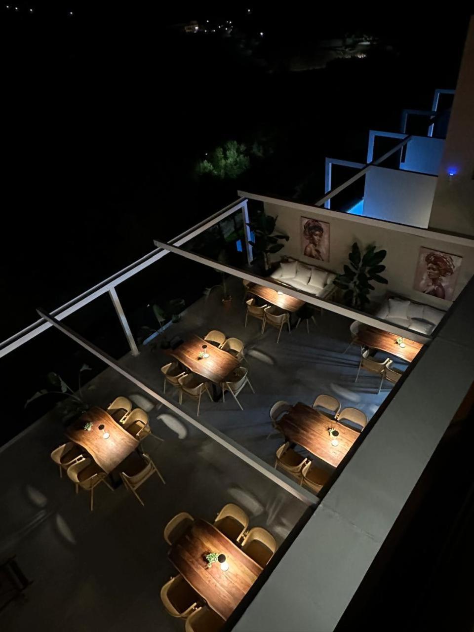 Myzith Luxury Suites Keri Bagian luar foto